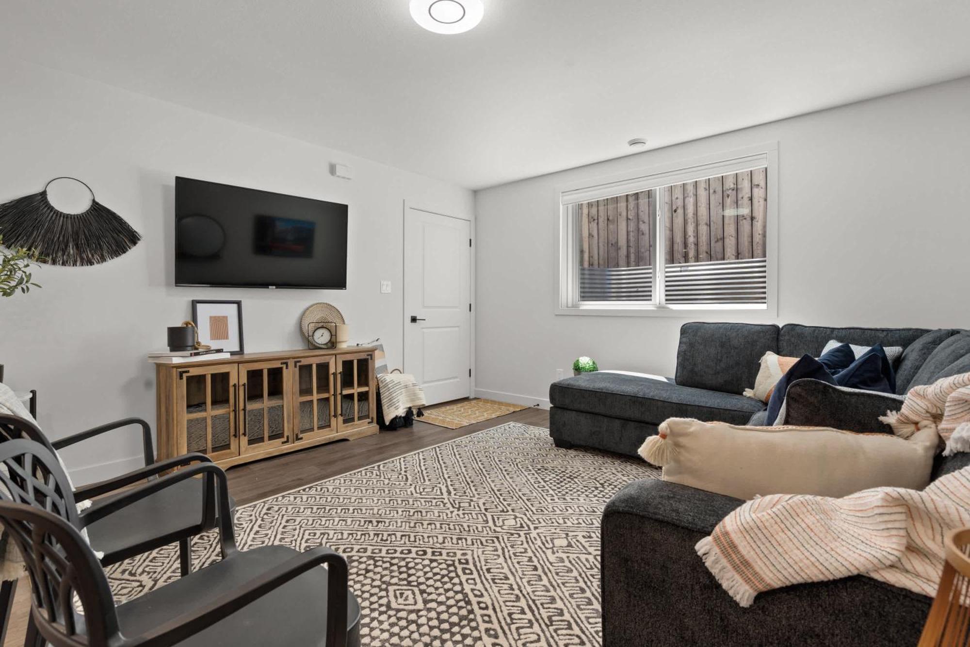 Holiday home Livingston Way I Sleep 6 I Netflix I Kitchen I Tv